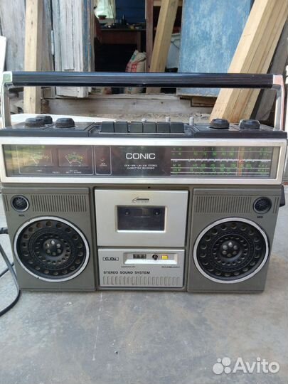 Кассетный магнитофон