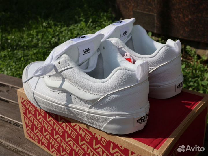 Vans Knu Skool white