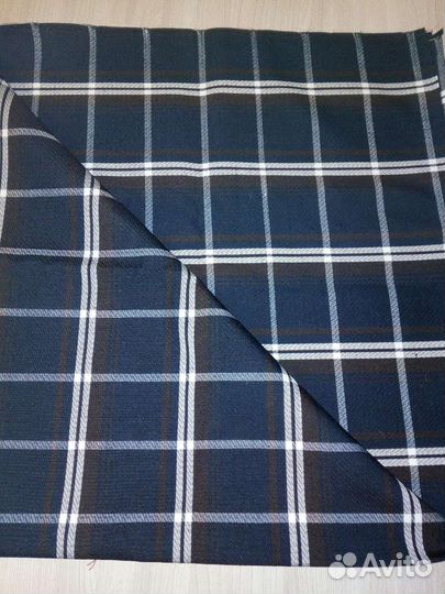 Новый костюмный отрез 1м. х 5м. клетка на ткани
