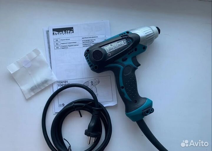 Импульсный шуруповерт / Винтоверт Makita TD0101