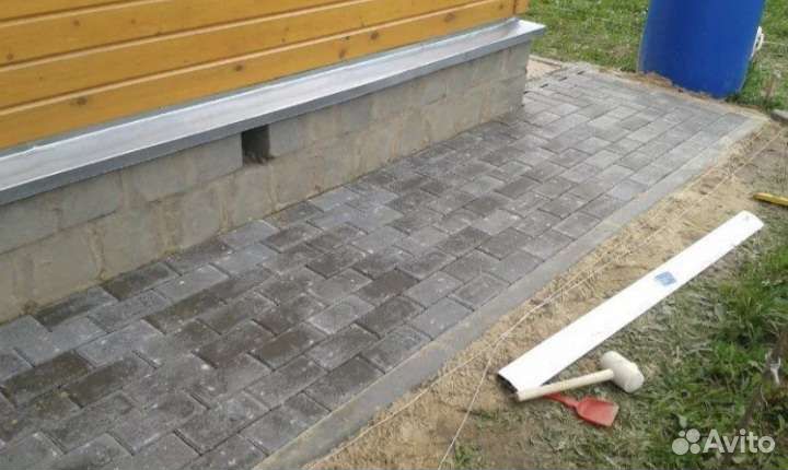 Бригада строителей