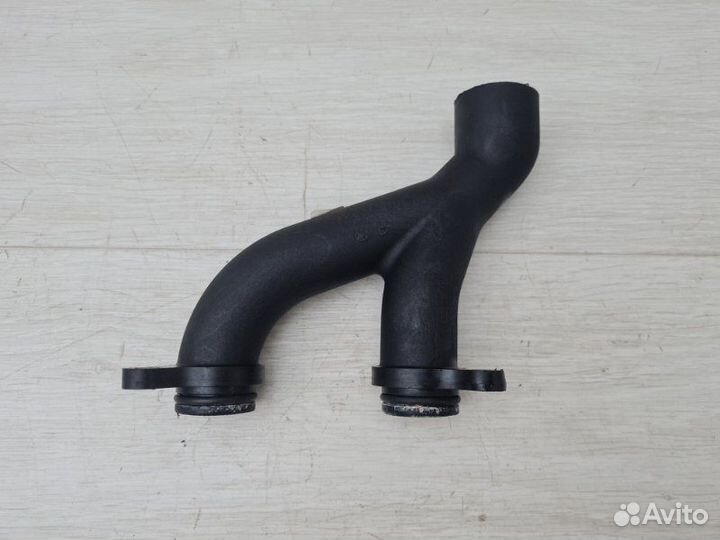 Патрубок охлаждения Land Rover Range Rover Sport