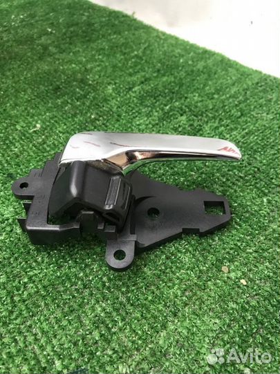 Ручка двери внутренняя передняя правая Mitsubishi