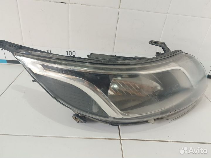 Фара правая RIO 3 до 2015 года 921024X000