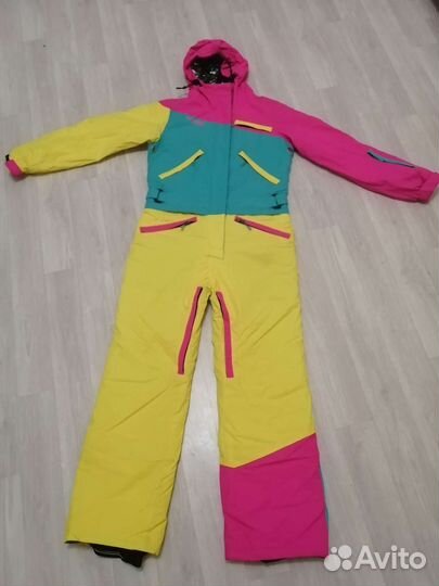 Горнолыжный комбинезон женский