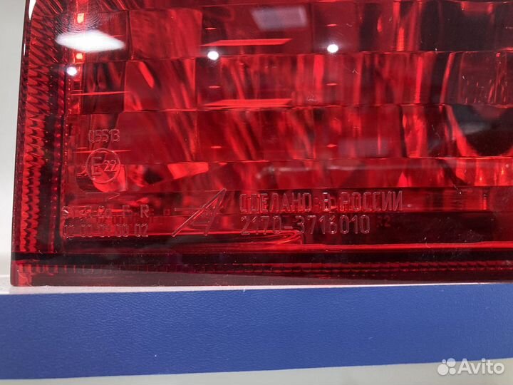 Задний правый фонарь на приору
