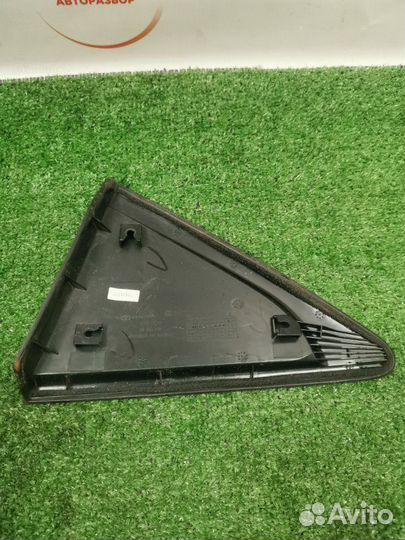 Накладка двери задняя правая Chevrolet Cruz седан
