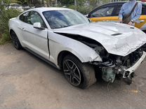 Ford Mustang 2.3 AT, 2020, битый, 60 000 км, с пробегом, цена 2 199 000 руб.