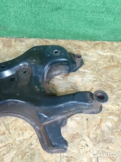 Балка подвески передняя Toyota Corolla E12