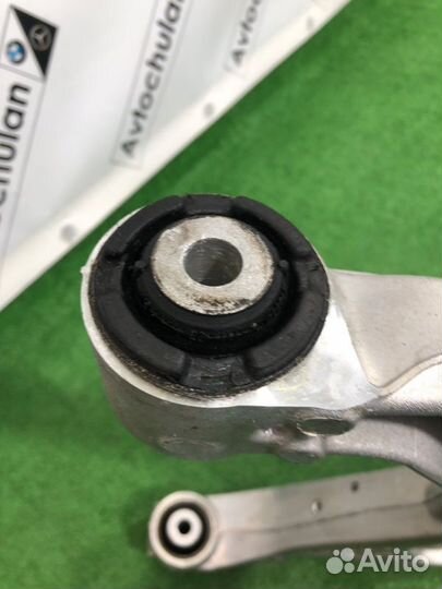 Рычаг подвески нижний задний левый Mercedes-Benz