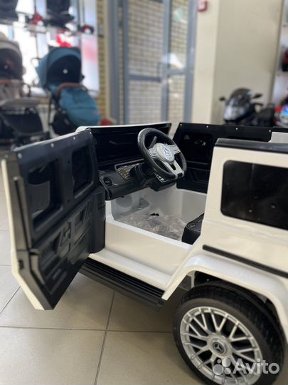 Машинка мерседес