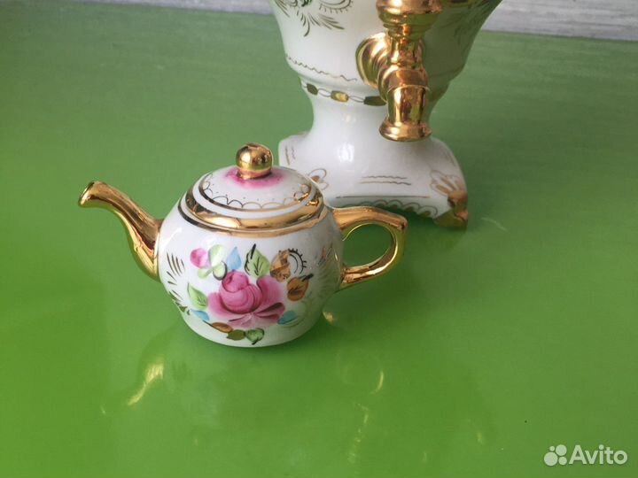 Сувенирный самовар Гжель с чайником