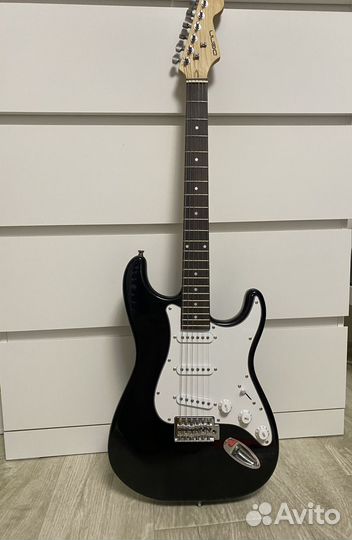 Электрогитара с комбоусилителем