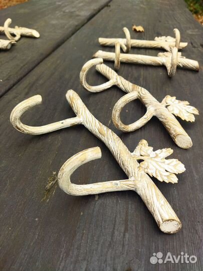 Крючки для одежды кованые