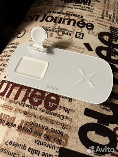 Зарядная станция deppa на 3 устройства