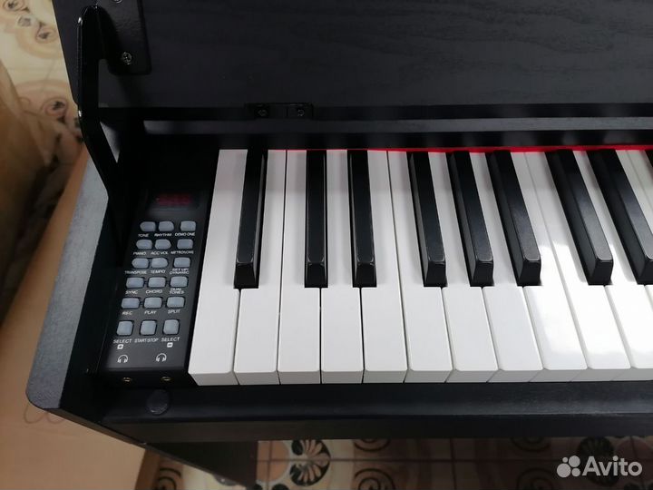 Цифровое фортепиано новое
