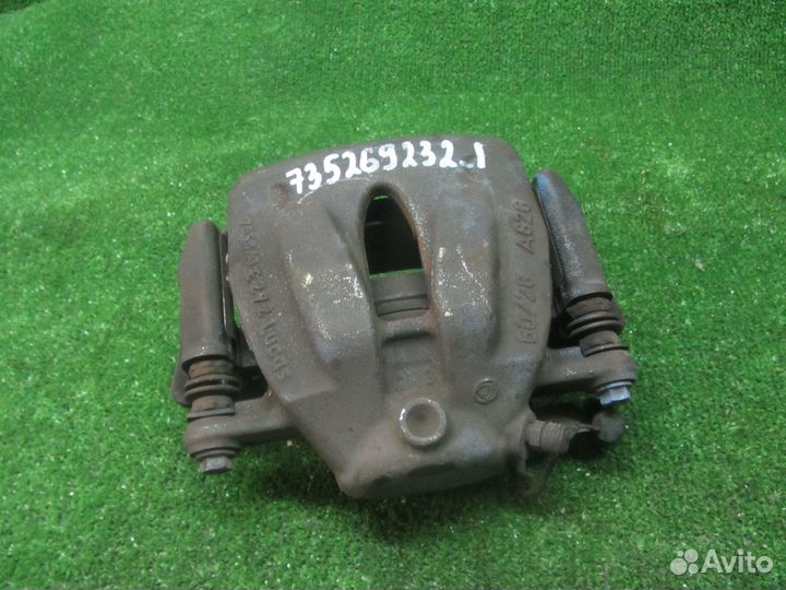 Суппорт Lancia Thesis передний правый