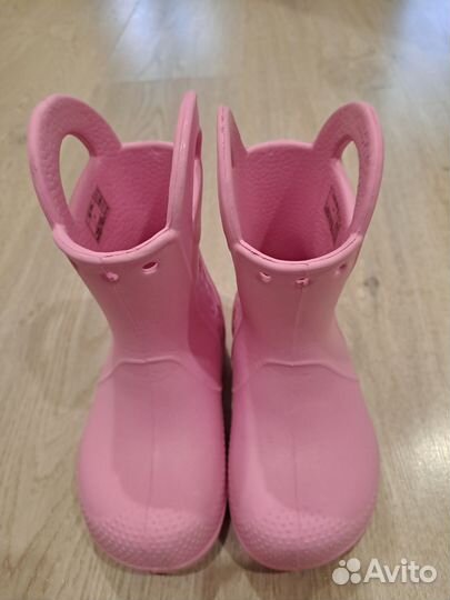 Резиновые сапоги для девочки crocs