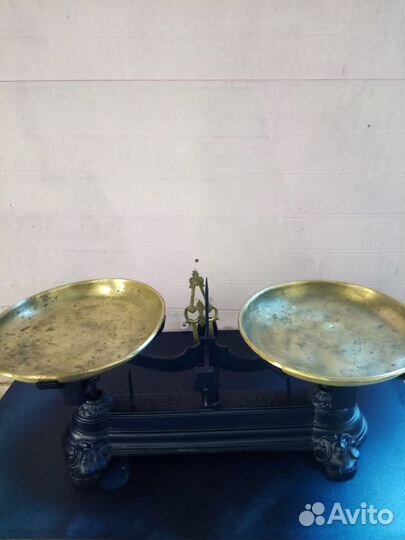 Весы старинные