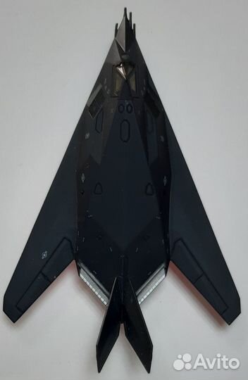 Модель самолета F-117A Nighthawk 1:200