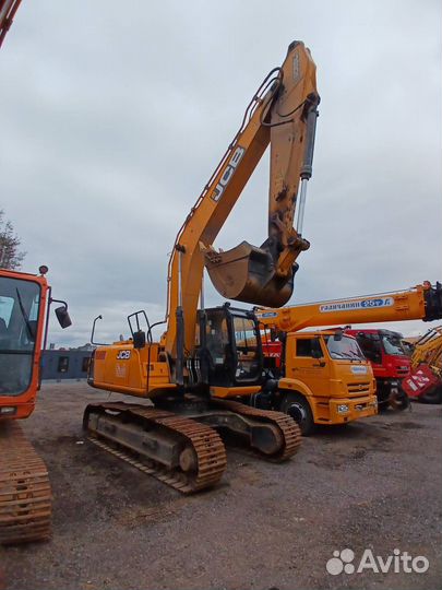 Гусеничный экскаватор JCB JS 205NLC, 2021