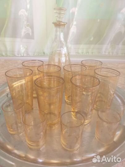 Графин со стаканами