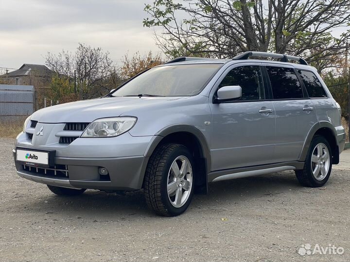 Mitsubishi Outlander 2.4 МТ, 2005, 215 000 км