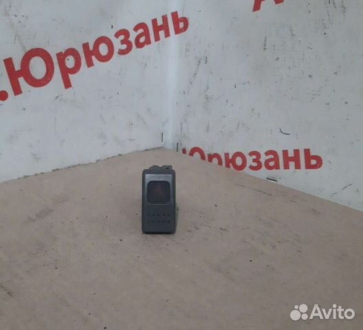Кнопка аварийной сигнализации Nissan Presage VU30