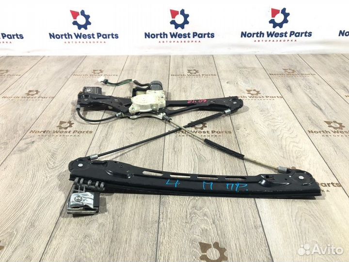 Стеклоподъемник передний правый Mercedes-Benz E200