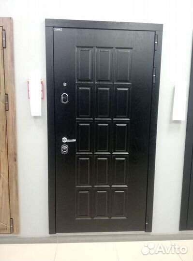 Входная дверь