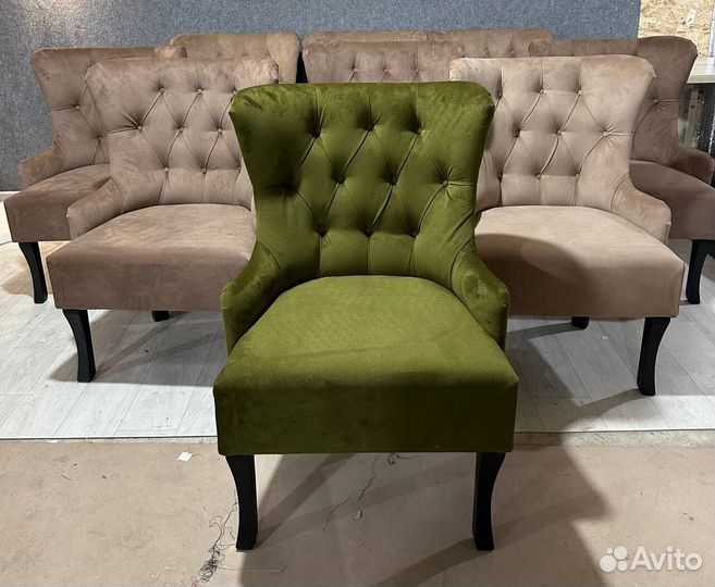 Кресло в велюре