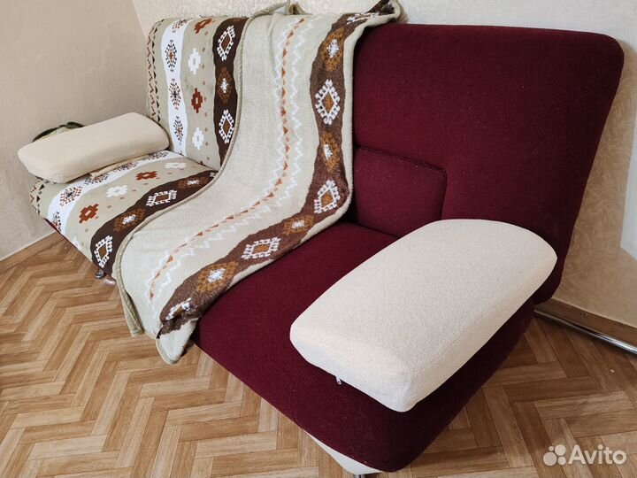 Диван и два кресла