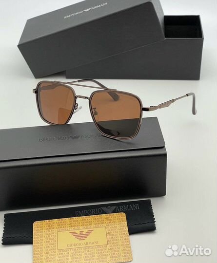 Солнцезащитные очки emporio armani