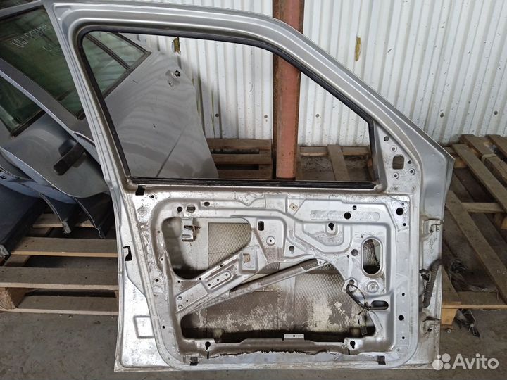 Дверь передняя левая Фольксваген Поинтер