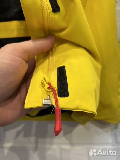 Горнолыжная куртка женская icepeak