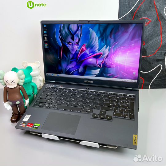 Много игровых ноутбуков