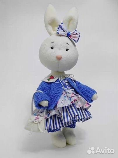 Текстильные игрушки. Зайка