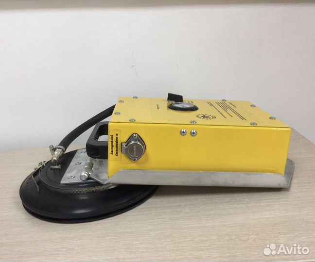 Вакуумная присоска для стекла