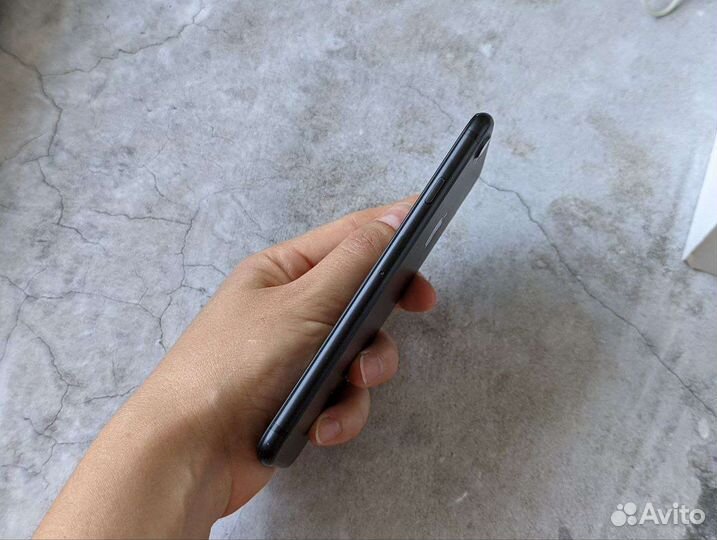 iPhone 7, всё работает, акб 88