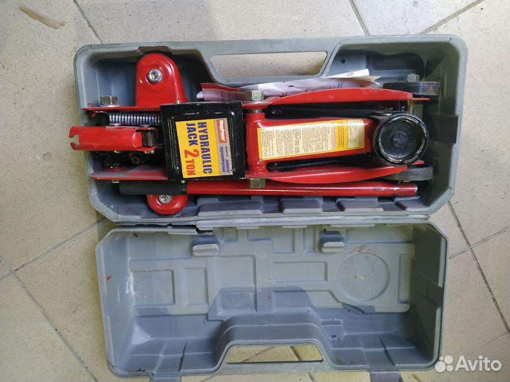 Домкрат гидравлический подкатной 2 т