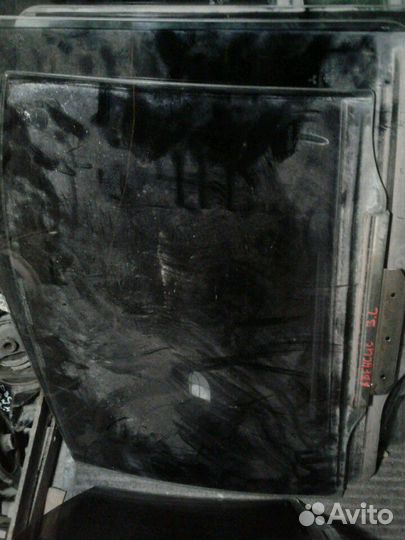 Тойота авенсис стекло боковое