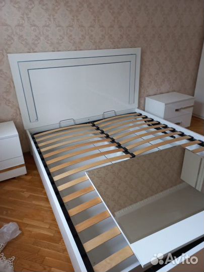 Спальный гарнитур комплектом