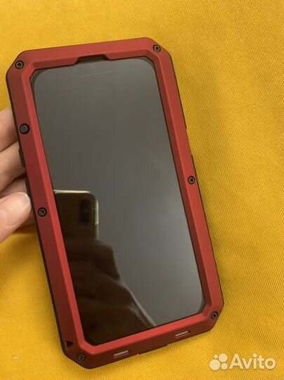 Бронированный чехол Taktik Extreme iPhone 13