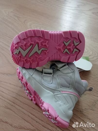 Зимние ботинки детские новые р 23