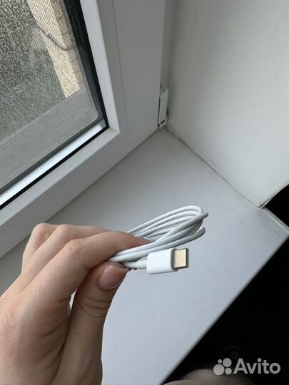Оригинальный провод на iPhone