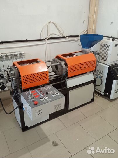 Литьё пластика на мини тпа (термопластавтомат)