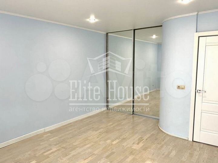 3-к. квартира, 90 м², 10/10 эт.