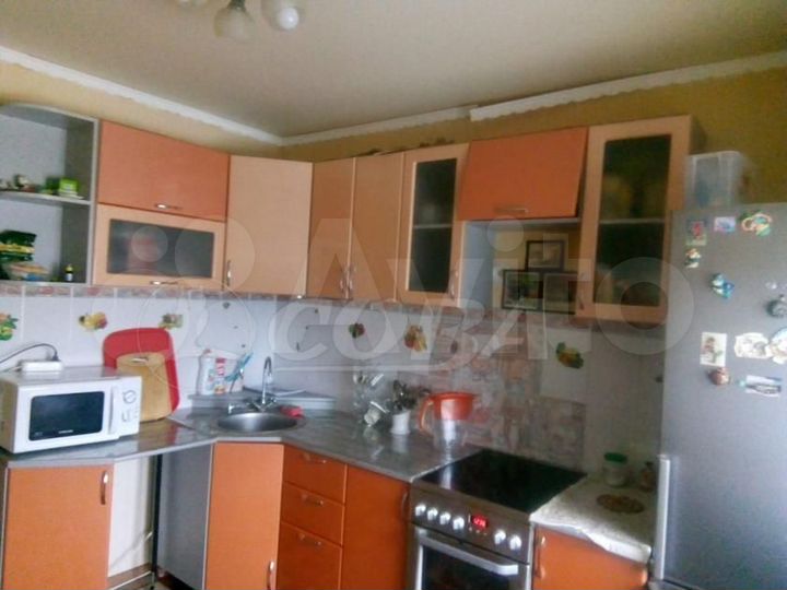 2-к. квартира, 52 м², 1/9 эт.