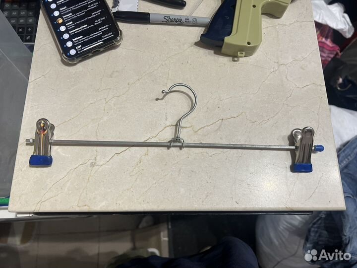 Вешалки брючные прищепки