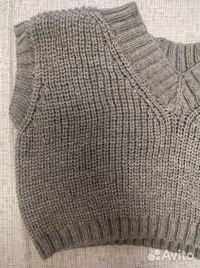 Жилет женский вязаный (р-р 46-52) ручная работа